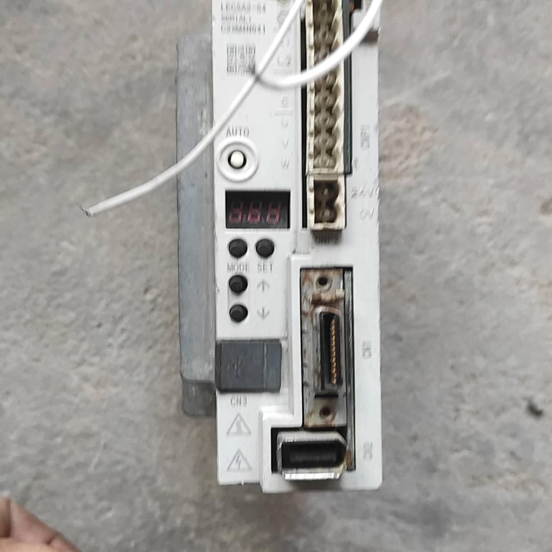 [议价]LECSA2-S4  C伺服驱动器 400W   件