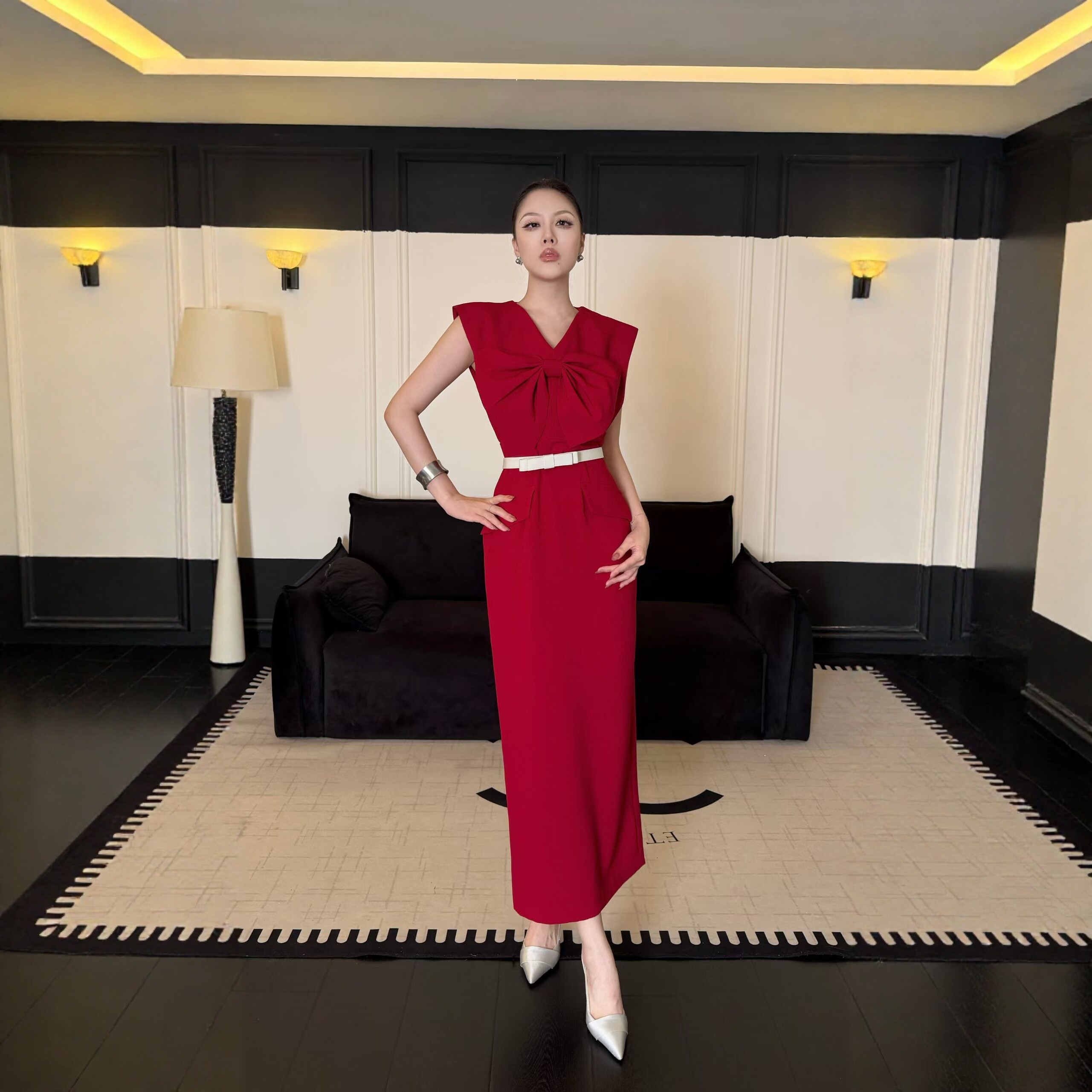 气质V领蝴蝶结连衣裙女高级感收腰显瘦正式长裙敬酒服通勤礼服裙