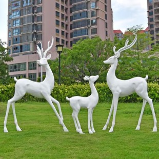户外玻璃钢雕塑仿真白鹿摆件园林景观梅花鹿动物婚礼美陈装 饰小品