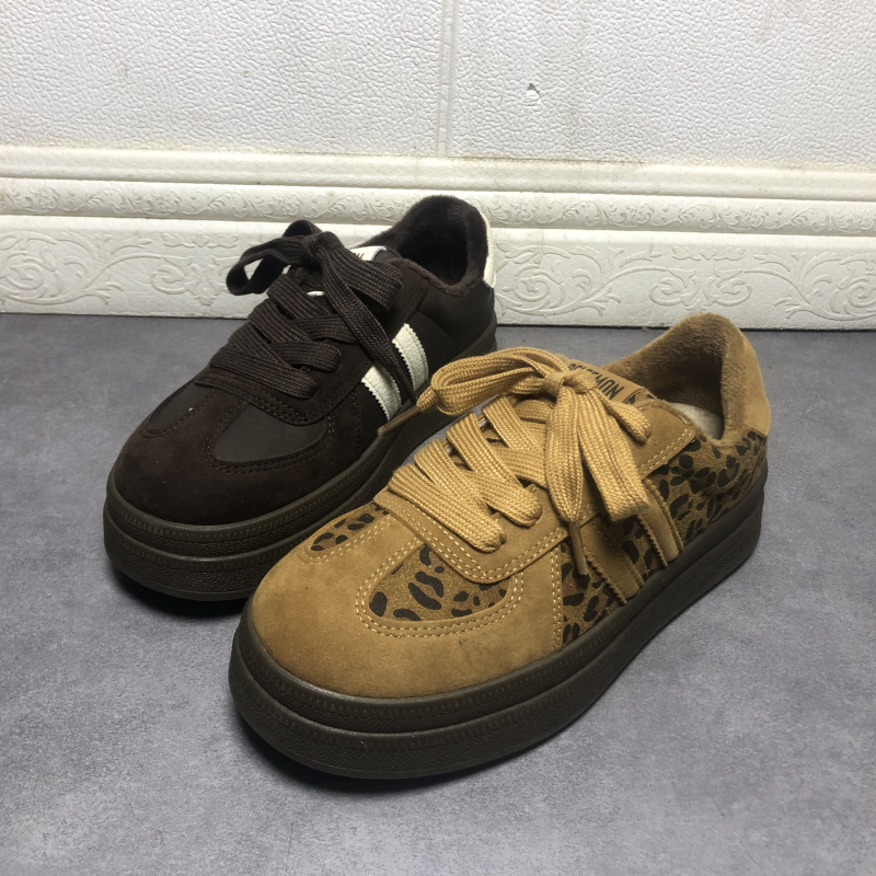 撤柜断码处理女鞋2025冬季新款拼接系带厚底百搭休闲运动鞋德训鞋