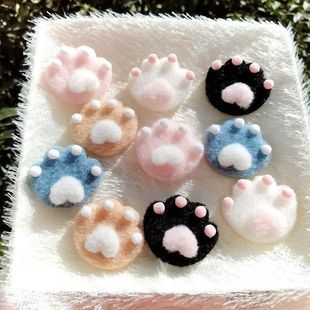 可爱日系毛绒布艺云朵胸针毛线猫爪挂件毛衣包包配饰玩偶小胸针