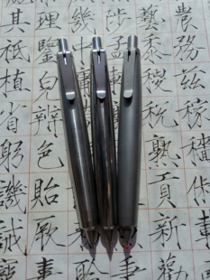 高端钛合金tc4按动中性笔金属笔杆商务办公笔重手感顺滑书写笔