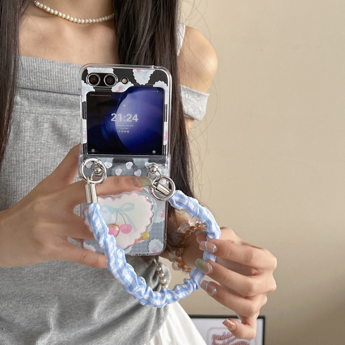 蓝色格子樱桃磁吸支架适用三星Galaxyzflip7/6/5手机壳新款zflip7fe折叠屏保护套OPPOFindN3Flip翻盖护轴小米