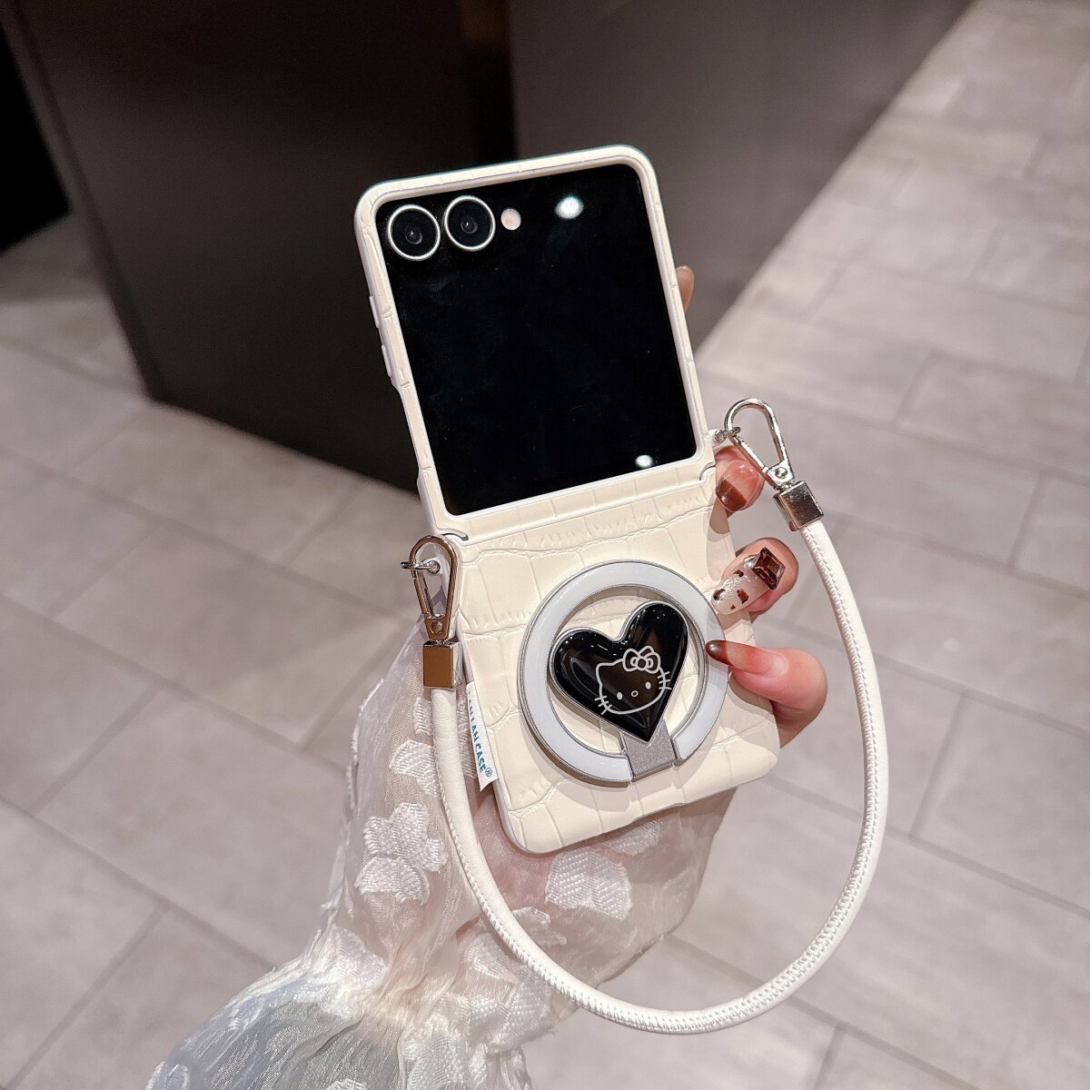 简约奶白鳄鱼纹磁吸壳适用三星zflip7/6手机壳小米mixflip保护套华为purax折叠屏荣耀vflip2中轴全包novaflip