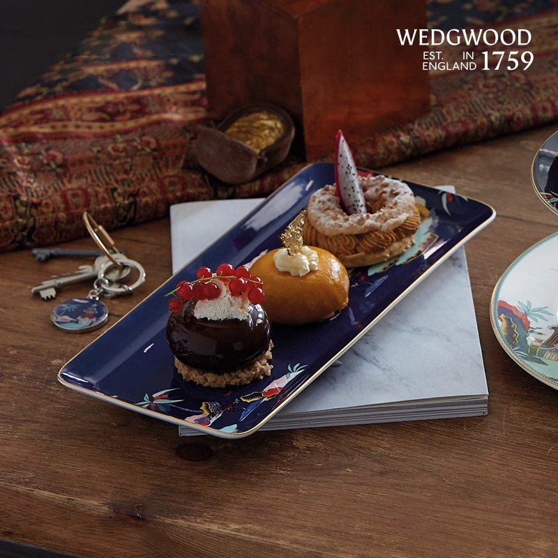 Wedgwood漫游美境蓝塔物语点心盘