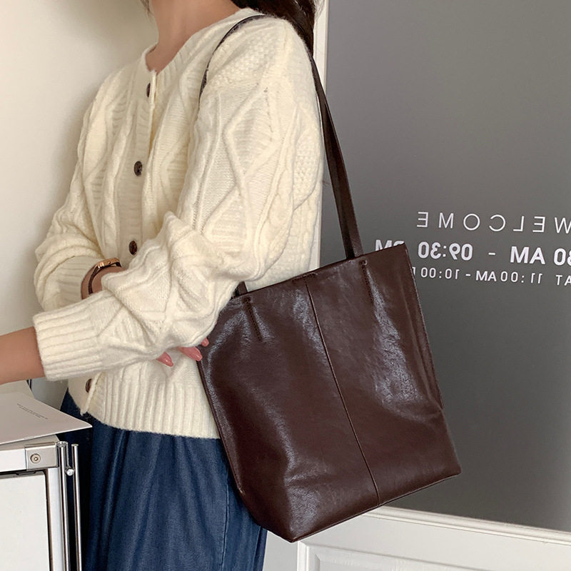 大气简约真皮通勤大包女单肩包小众复古植鞣牛皮包2025新款托特包,箱包皮具/热销女包/男包,腋下包,淘宝优惠券,粉丝福利购,淘宝优惠卷