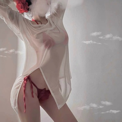 SALTCRUSH 「湿漉漉」性感挂脖三点式内衣套装透视罩衫纯欲睡裙女