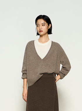 张小某 梨形显瘦定制 100%绵羊毛柔软亲肤叠穿V领毛衣1BW07M1913