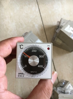 正品温控E5C2-R40K R20P-D R20G R20K E5CWL-R1TC/Q1TC R2P Q1P议