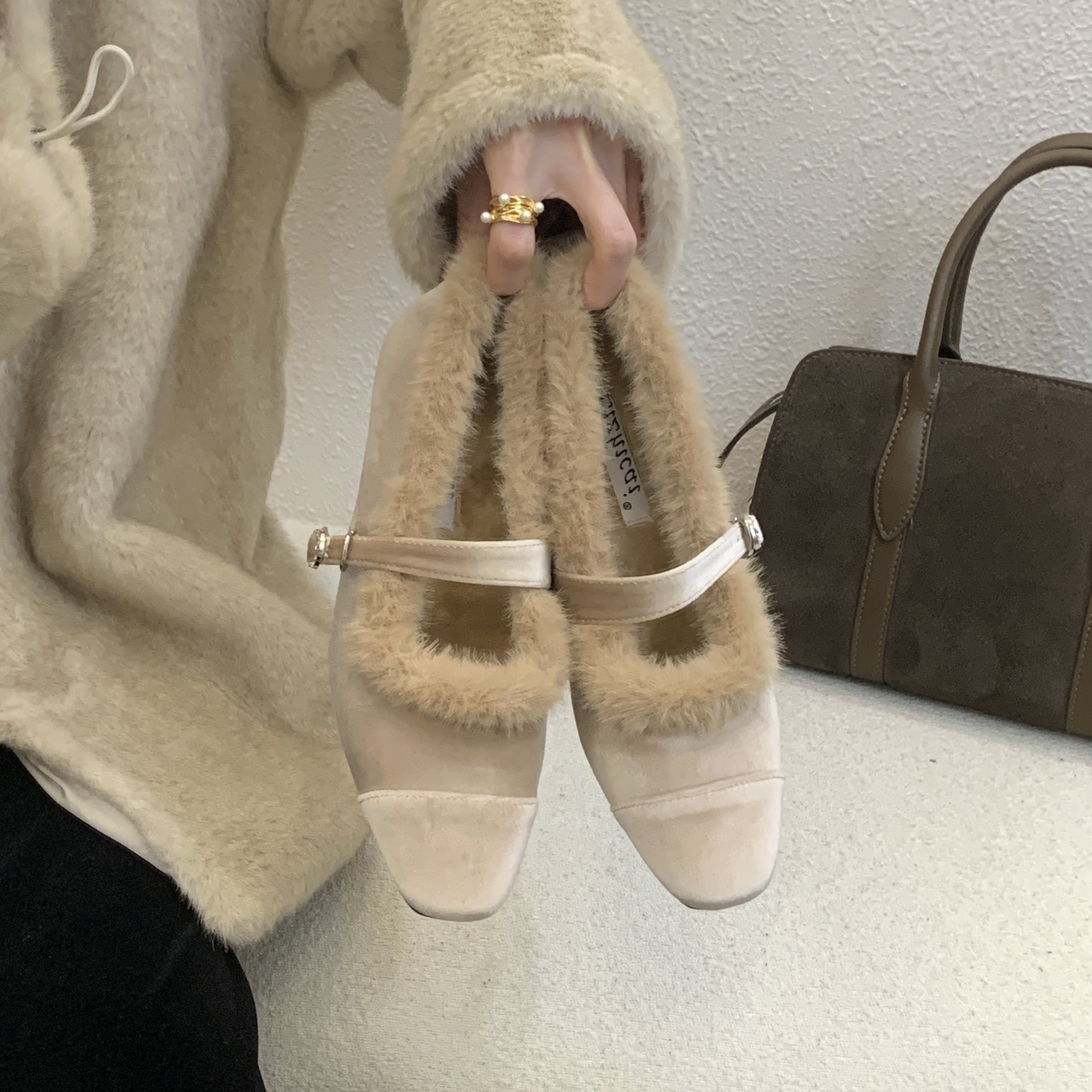 MUMU高级感拼接一字带坡跟毛毛玛丽珍鞋女鞋方头低跟加绒保暖单鞋,女鞋,浅口单鞋,淘宝优惠券,粉丝福利购,淘宝优惠卷