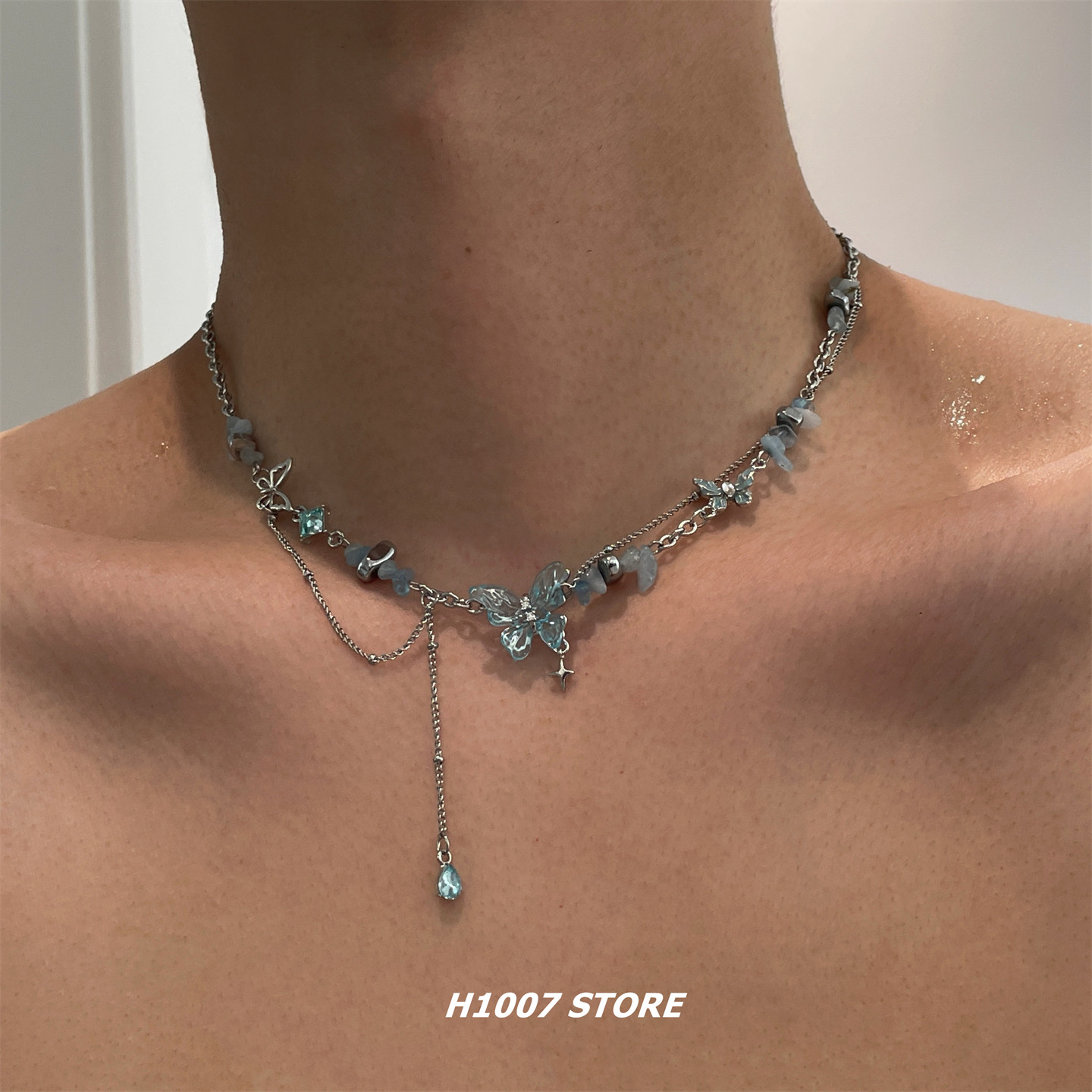 蓝色蝴蝶碎石串珠男款项链女小众设计颈链高级感锁骨链配饰毛衣链