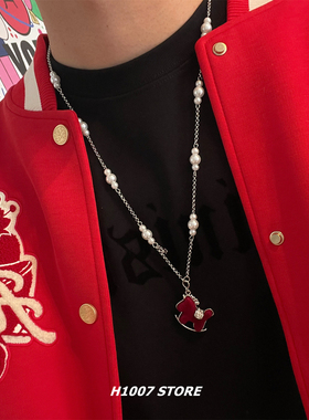 新年款植绒红色小马珍珠长链款项链女小众设计高级感男毛衣链配饰