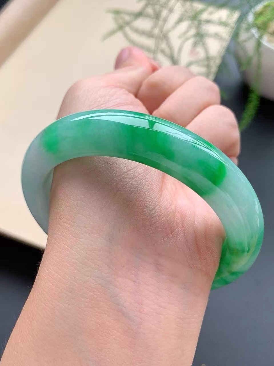 正品翡翠手镯细糯种水白底青口径58.5mm辣绿送妈妈如意礼物