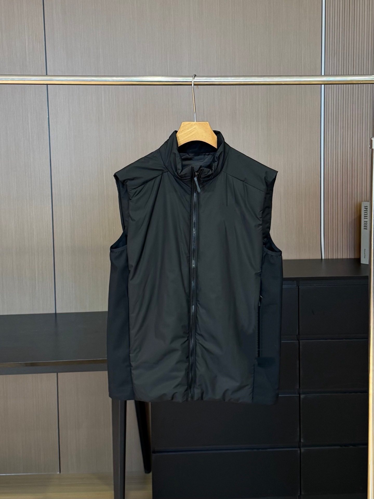 鸟时尚户外马甲男女同款保暖棉服外套带帽印花轻量