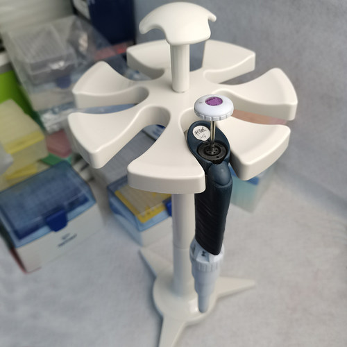 吉尔森专用架子旋转枪架墙面