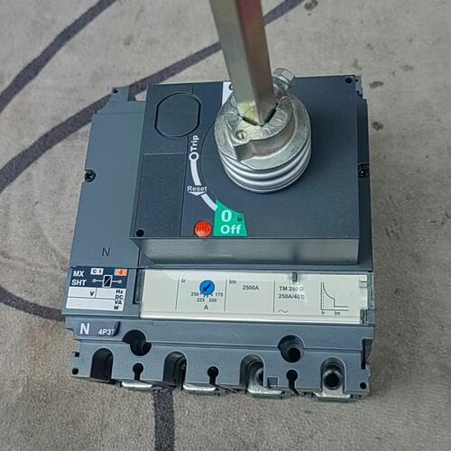 议价塑壳断路器CVS250NCVS160NCVS400N