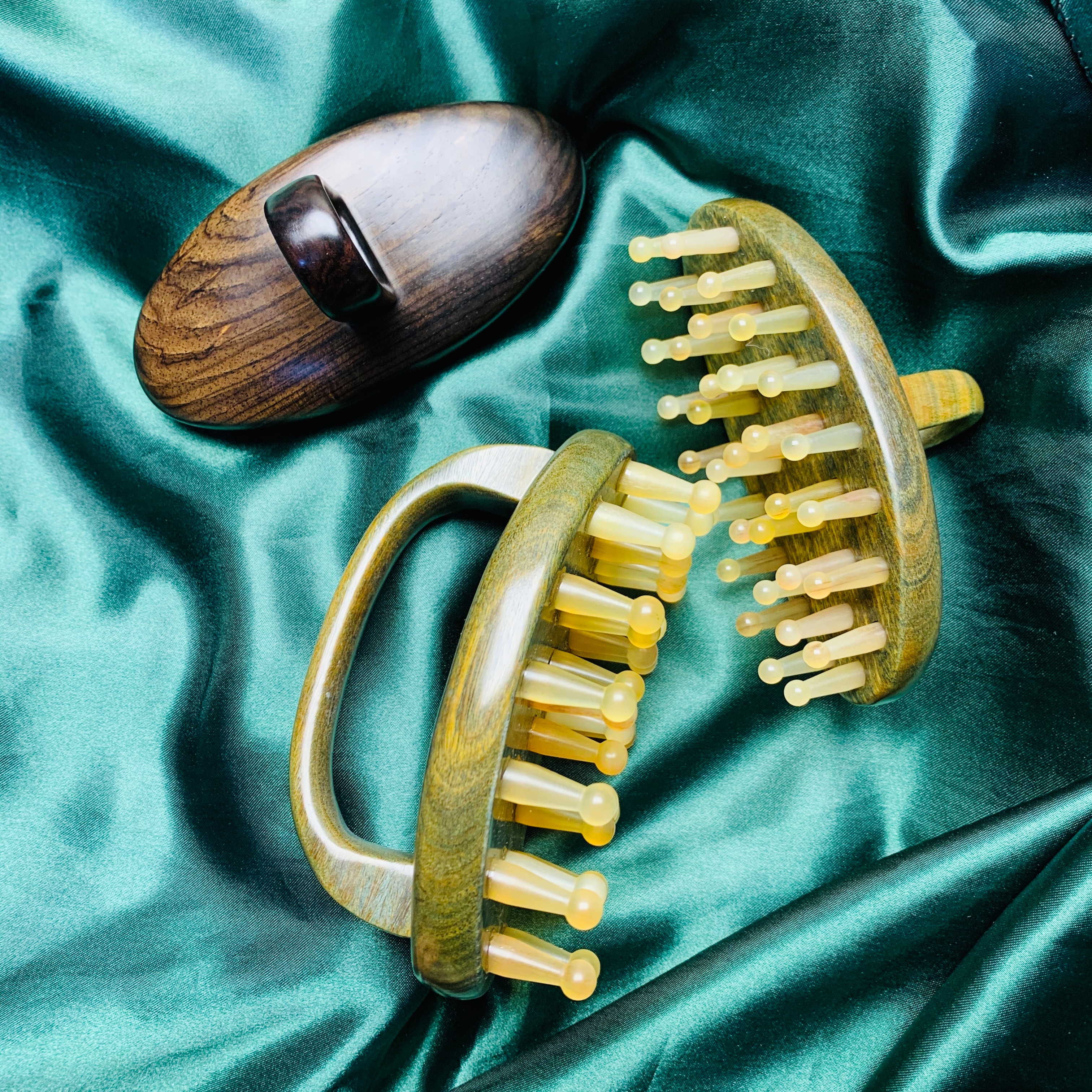 紫光檀曲面羊角按摩梳全身通用肝胆瘦绿檀经络刷头肩颈腹部揉肚子