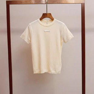 深圳南油感女装 韩系简约纯色甜美减龄后边珍珠圆领短袖 针织衫