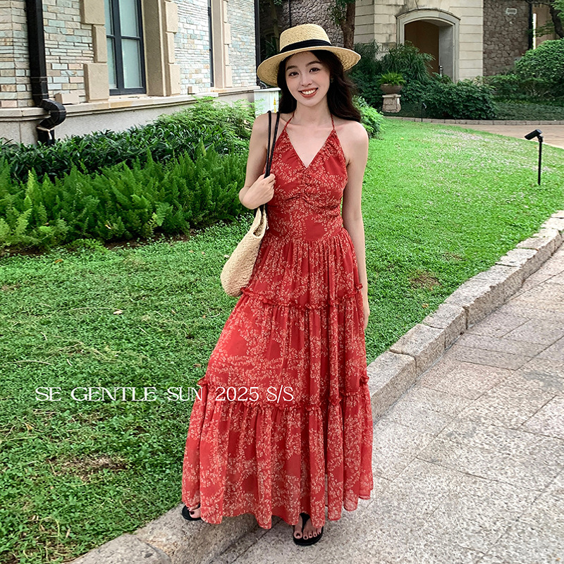 秀熙熙十三行2025夏新款气质碎花复古高腰吊带连衣裙子女88358