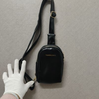 胸包女2024新款ins超火胸包高级质感小众包包女包迷你超火斜挎包J