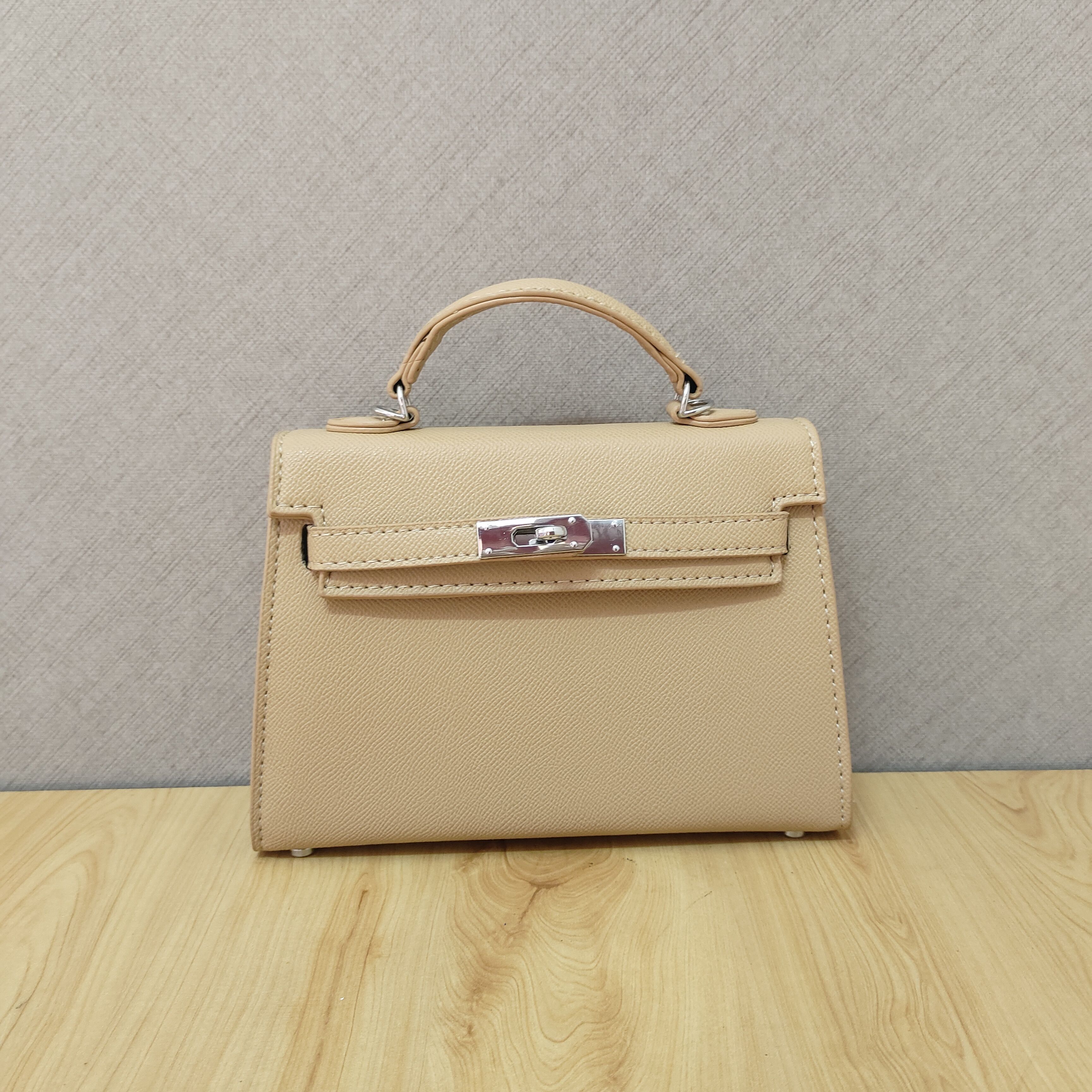 Fashion轻奢荔枝纹奶茶色凯莉包单肩斜挎女包外出气质手提小方包