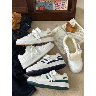 2022秋冬港风加绒魔术贴小白鞋女厚底百搭板鞋学生休闲运动棉鞋潮