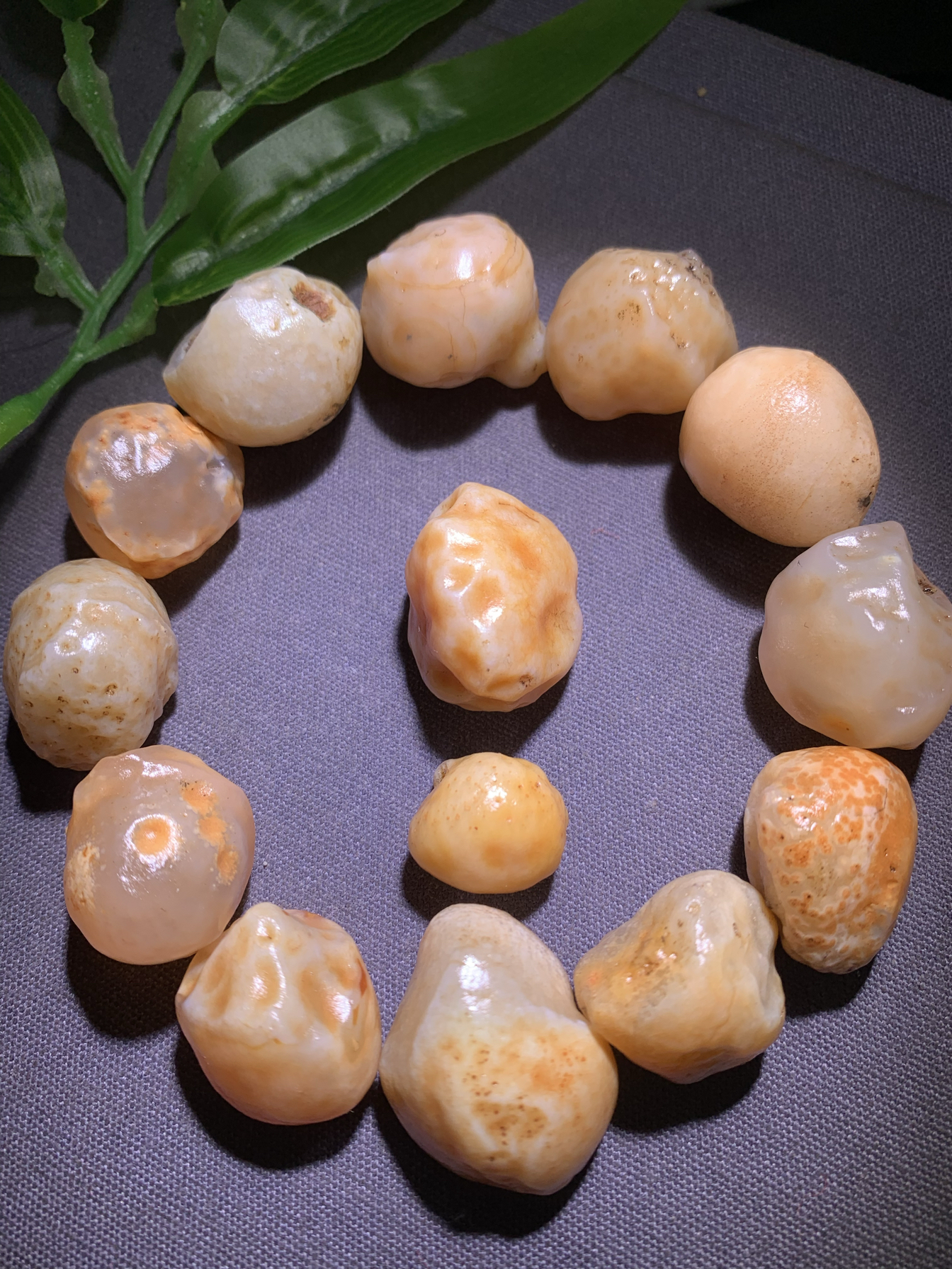 纯天然纯地表沙漠漆手串，珠子油润特色款，对孔尺寸2.1左右