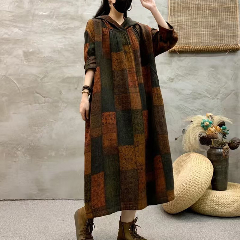 秋冬新款文艺复古棉麻连衣裙套头连帽印花口袋怀旧大花长裙长袍潮