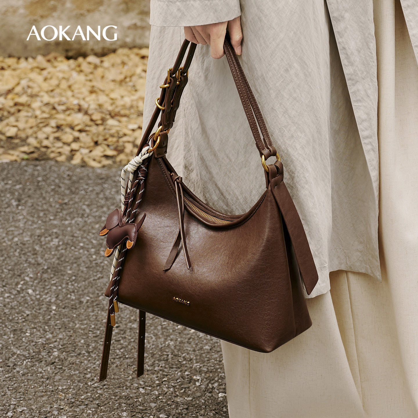 奥康 女包2026新款斜挎包大容量单肩包女式饺子包高级玄月hobo包G