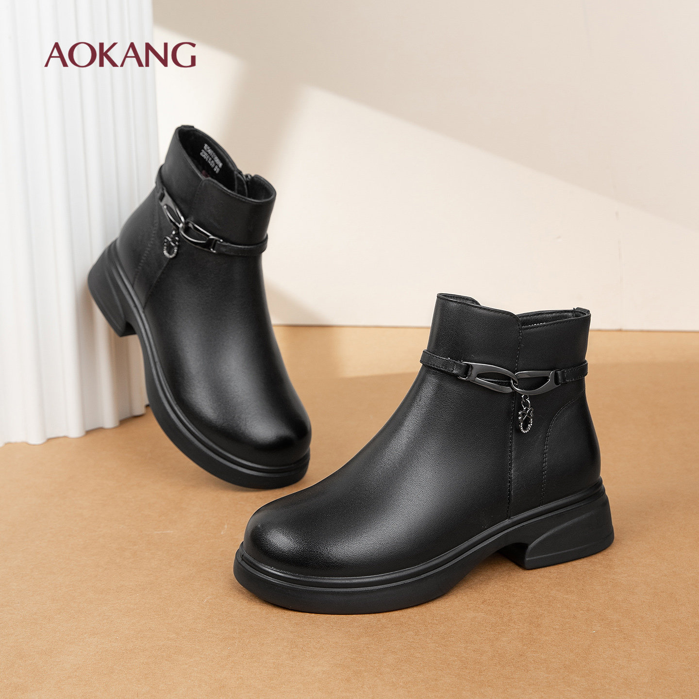 奥康 女鞋2025冬季新款真皮粗跟妈妈短靴加绒保暖棉鞋N