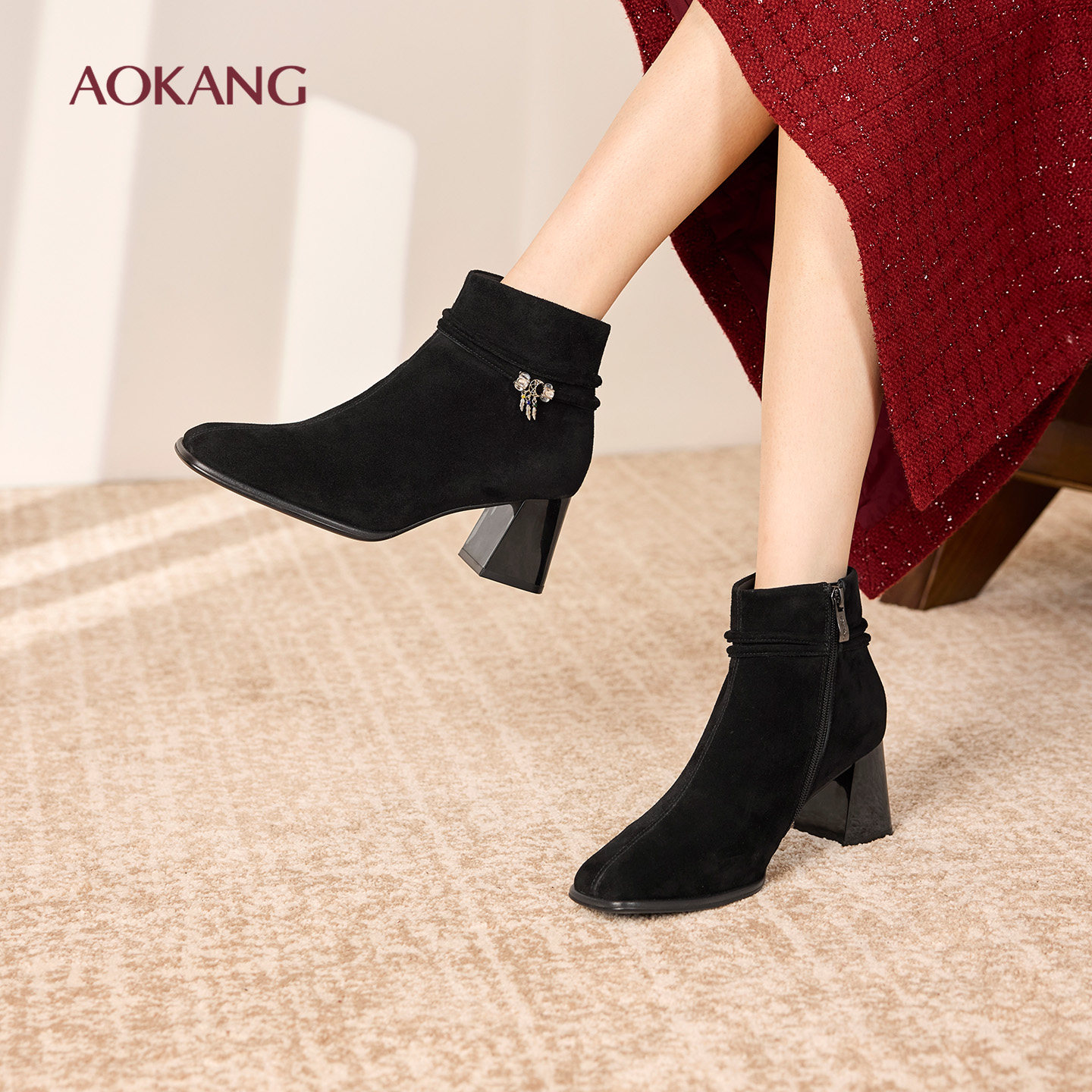 奥康 女鞋2025冬季时装靴显瘦时装靴粗高跟加绒低筒短靴门店发货