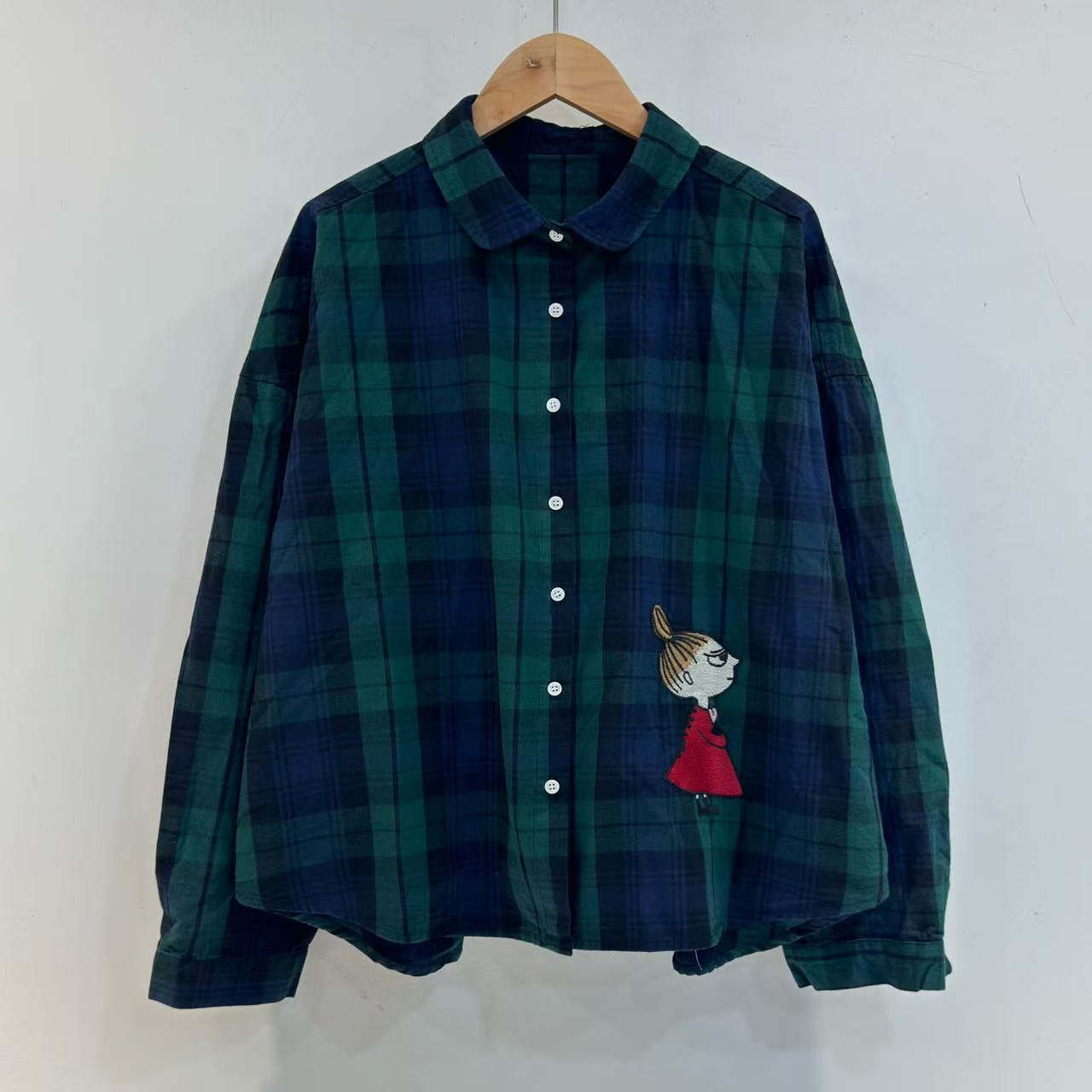 刺绣翻领别致百搭纯棉衬衫女潮