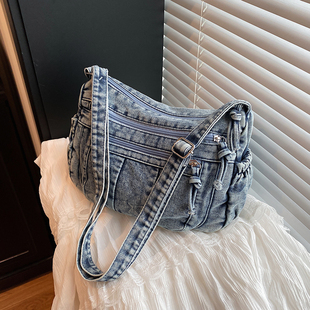 单肩斜挎包2025新款牛仔复古简约休闲酷潮包大容量百搭包包女ins