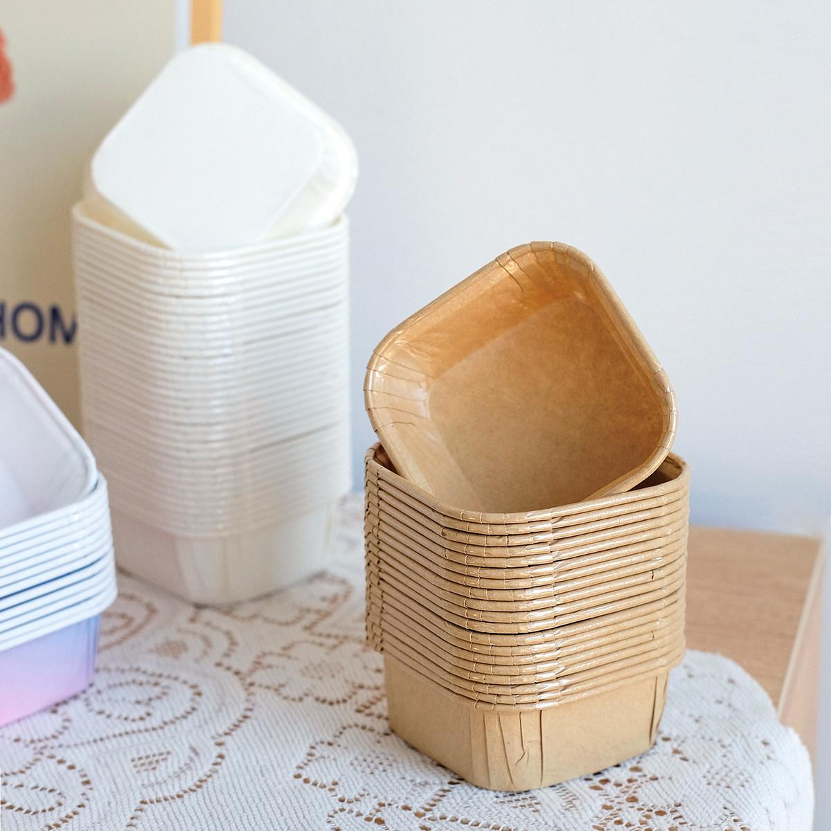 正方形纸杯模具烘焙纸杯耐高温麦芬纸杯卷口纸杯蛋糕纸杯防油50个,厨房/烹饪用具,烘焙用纸,淘宝优惠券,粉丝福利购,淘宝优惠卷