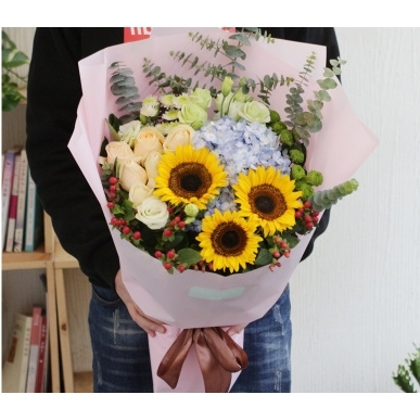 泾阳中心街乐华城泾干大街旬邑城关镇鲜花店蛋糕店速递玫瑰花束