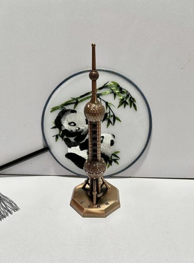 上海旅游纪念品东方明珠金属建筑模型合金摆件装饰创意礼品。