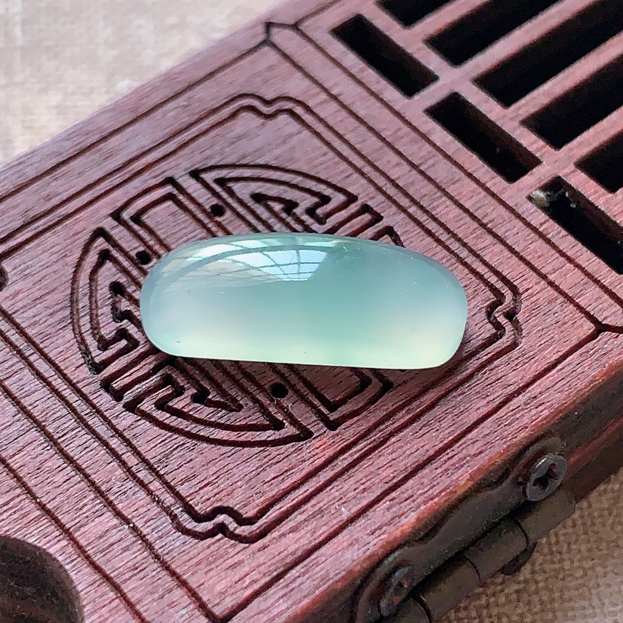 老坑老种冰种飘绿马鞍戒面天然翡翠a货冰飘花马鞍戒指面镶嵌件