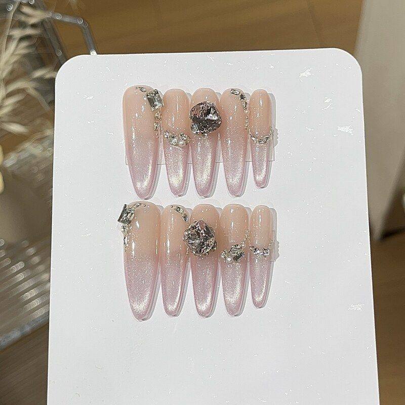 【屿愿】纯欲风爆闪清透粉水光猫眼K9堆钻显白轻奢穿戴甲芊指媚