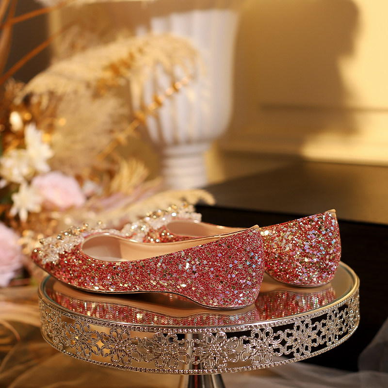 2025新款水晶红色秀禾服新娘鞋结婚鞋女低跟孕妇不累脚亮片平底鞋,女鞋,婚鞋,淘宝优惠券,粉丝福利购,淘宝优惠卷