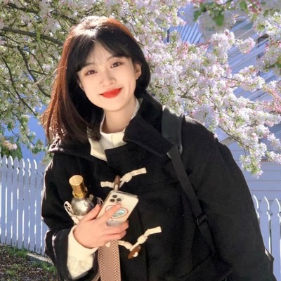 牛角扣黑色毛呢大衣女秋冬2025新款中长款小个子连帽呢子外套加厚