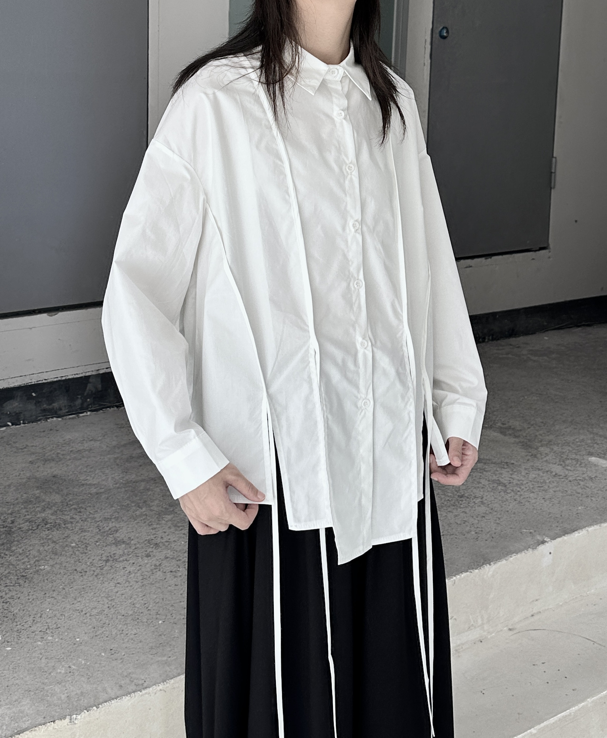 设计感小众山本日系暗黑风宽松长袖衬衫女春季白色衬衣带子装饰潮图片