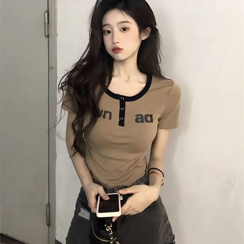 大码女装短袖恤女胖设计感夏季辣妹小众别致修身抽绳上衣潮