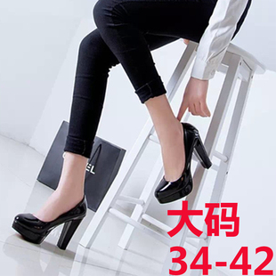 大码性感伪娘cd变装鞋漆皮防水台女装大佬cos鞋粗跟男士反串鞋子