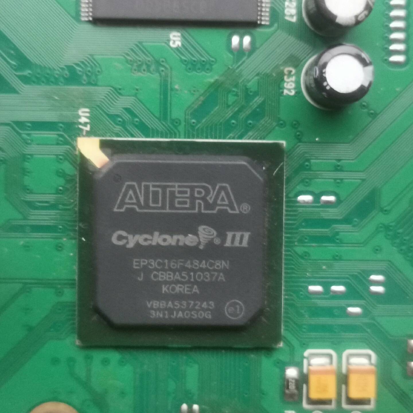 议价主板带芯片阿尔特拉EP3C16F484C8N，有8张。