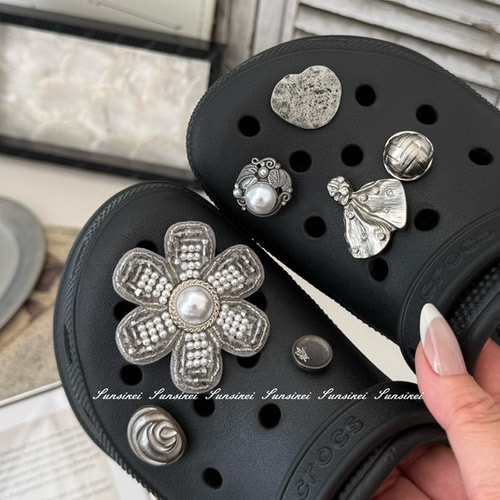 原创高级灰金属鞋花diy适配Crocs