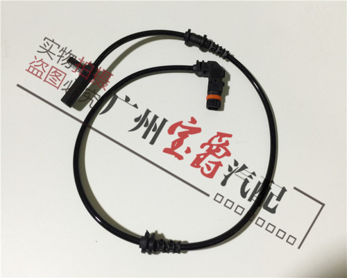 适用轮速传感器奔驰w251