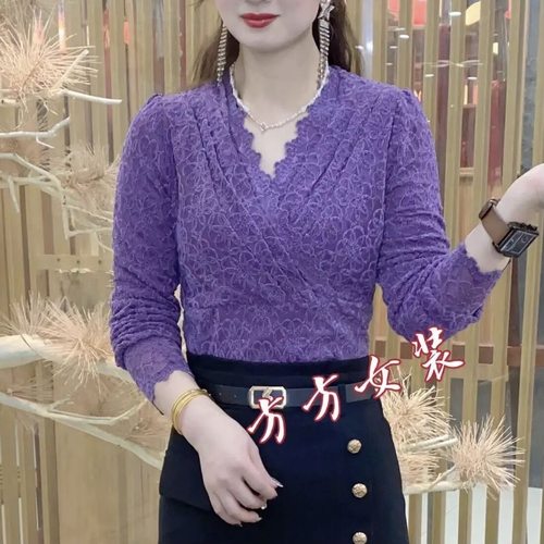 V领蕾丝上衣新款长袖T恤