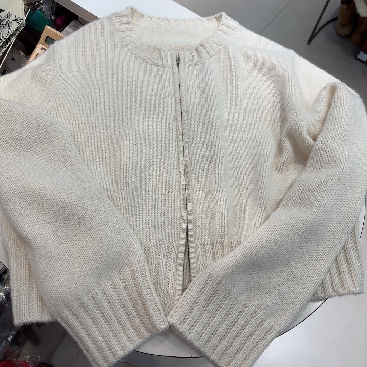 2025秋冬新款山羊绒圆领拉链针织开衫女宽松显瘦减龄毛衣外套上衣