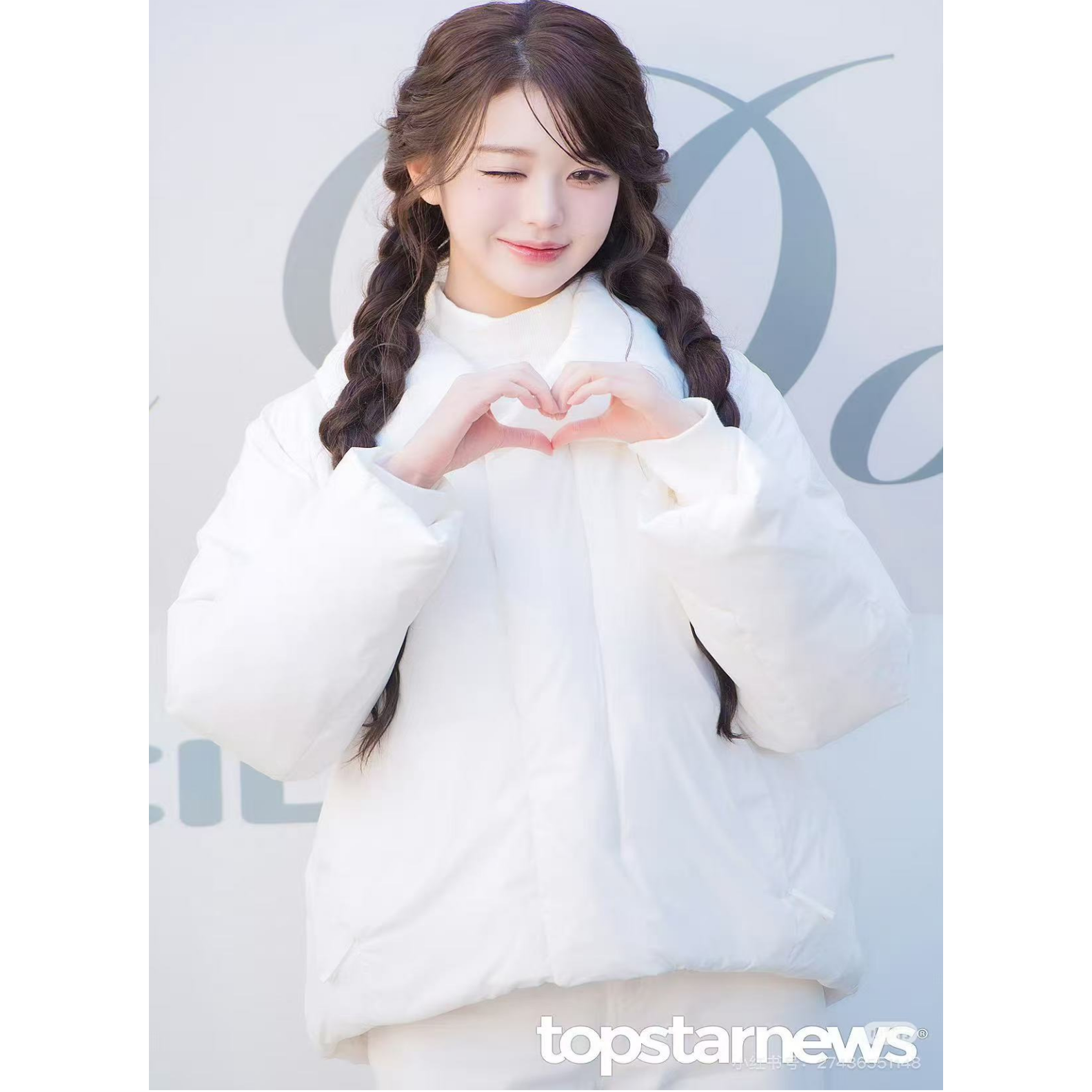 EIDER 韩国代购直邮25冬女张元英同款防风保暖鹅绒羽绒服DWW25560