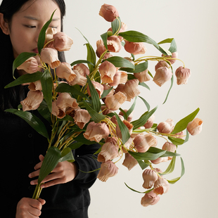 高端轻奢宫灯百合花仿真花电视柜高级感客厅装饰摆设摆放假花插花